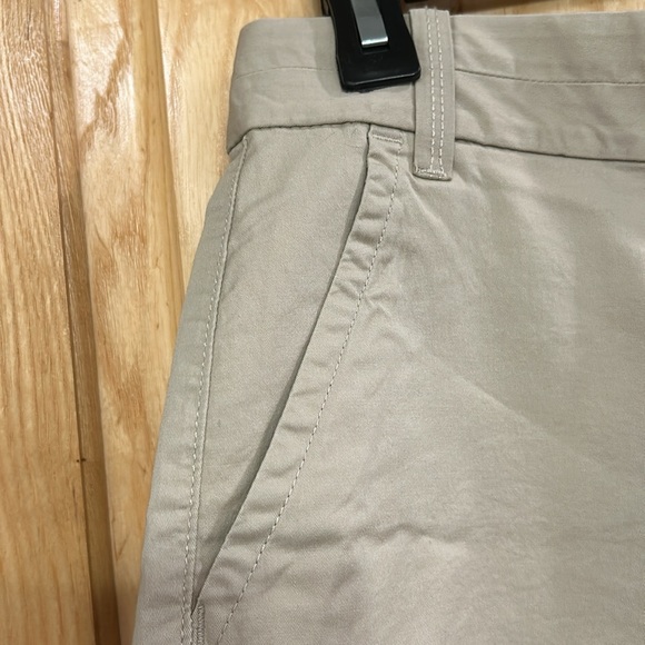 CALVIN KLEIN Chino Khaki Shorts - Picture 4 of 9
